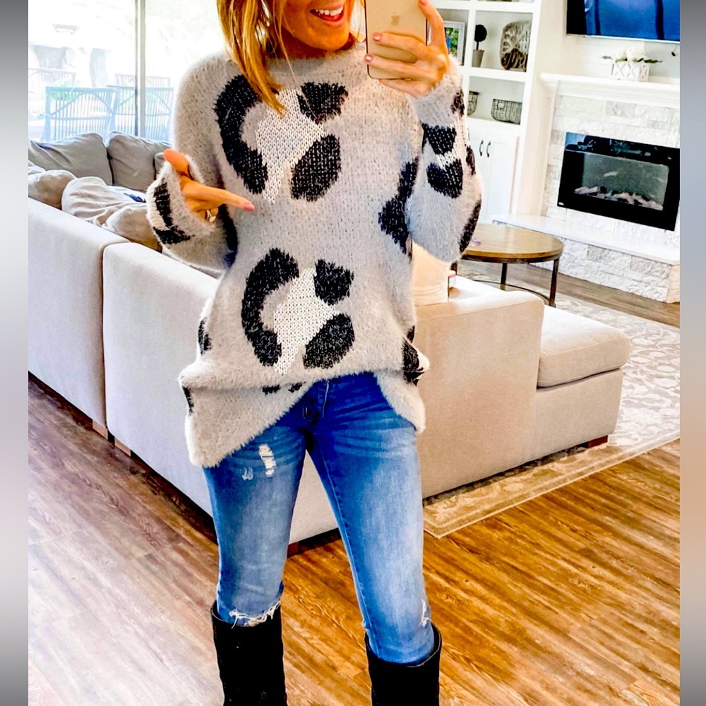Bibi leopard print fuzzy sweater nwt oversized small